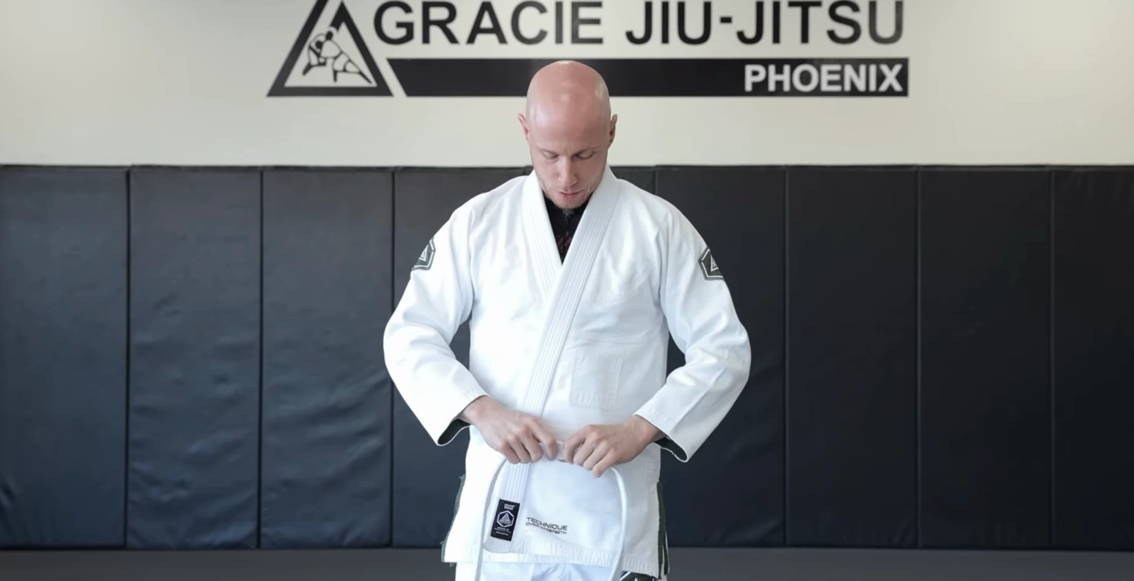 Properly folded gi jacket with the left side over the right